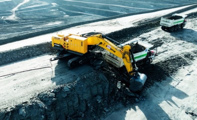 山推股份新能源挖掘機助力礦山綠色轉型