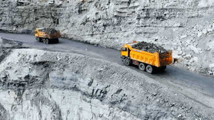 百臺'硬漢'奔赴西北！徐工自卸車再造示范礦區礦山技術